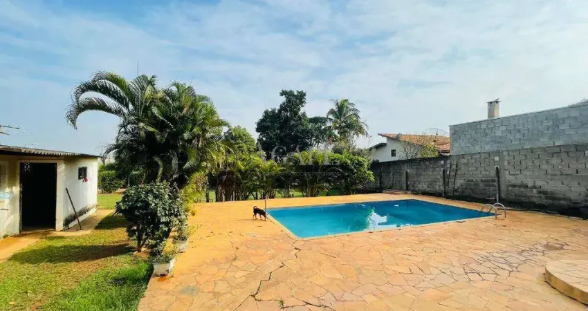 Chácara à venda em Artur Nogueira, Sitio Fazendinha, com 2 quartos, com 1207 m²