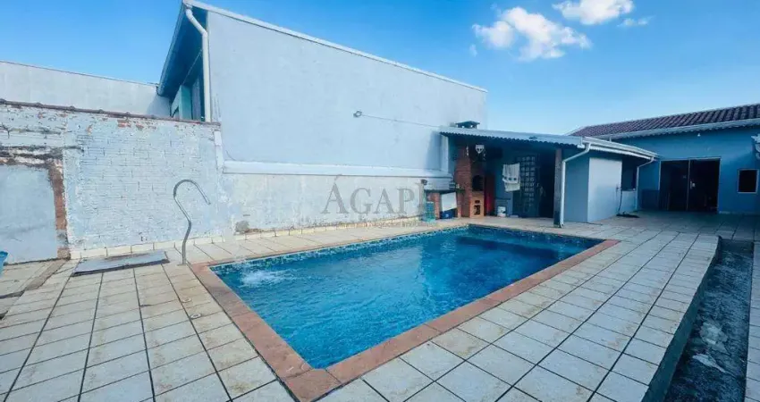 Casa à venda em Artur Nogueira, Parque das Laranjeiras, com 3 quartos, com 180.22 m²