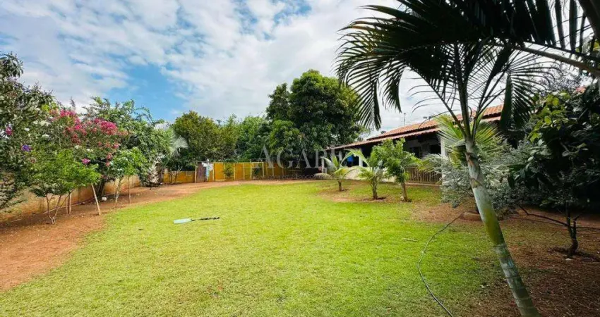 Chácara à venda em Artur Nogueira, Residencial California, com 2 quartos, com 998.9 m²