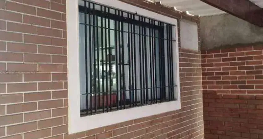 Casa com 3 dormitórios à venda, 170 m² por R$ 300.000,00 - Vila Adelaide Perella - Guarulhos/SP