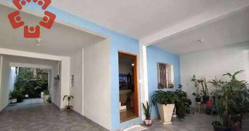 Casa Assobradada à Venda em Carapicuíba | 3 Dormitórios, Quintal, Churrasqueira e 4 Vagas - SO0431.