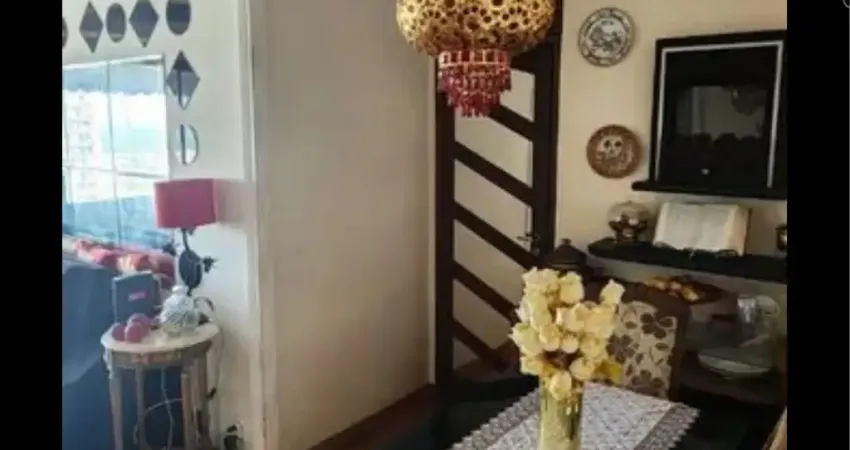 Apartamento condomínio Barra Sul