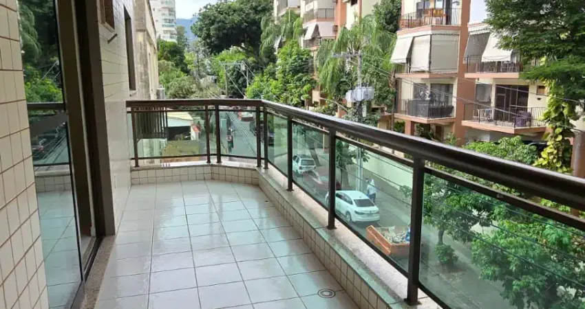 Apartamento na Freguesia 2 quartos com dependência completa
