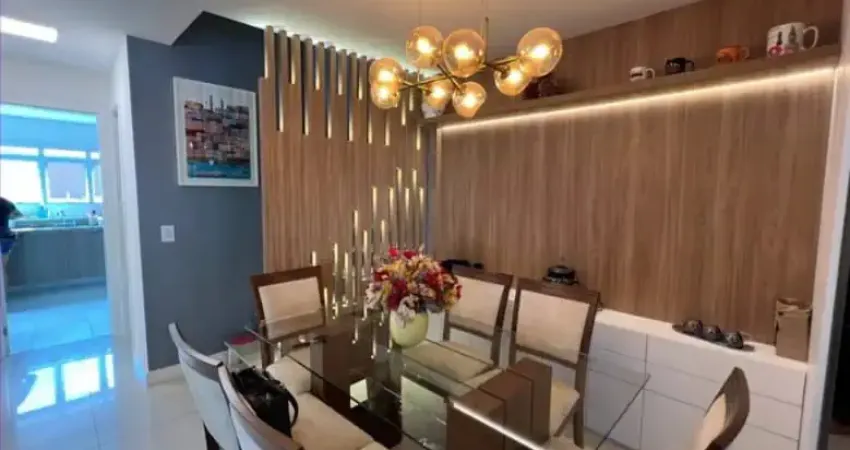 Linda casa em condomínio no Recreio