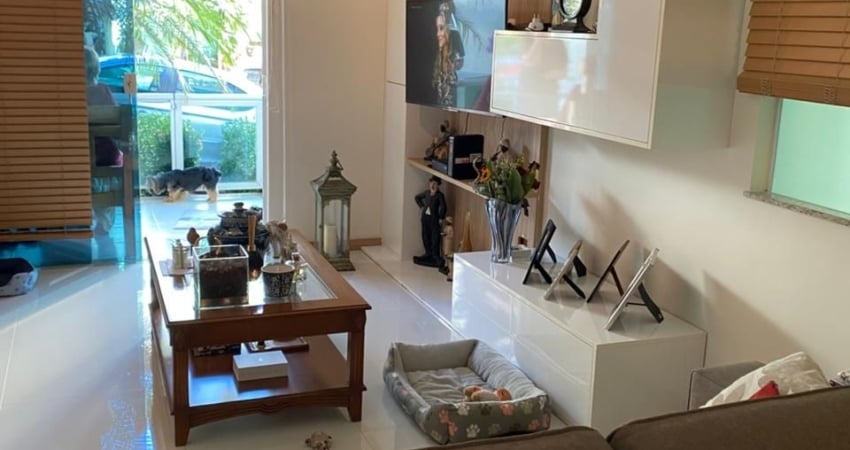 Casa em condomínio na Freguesia com 3 quartos