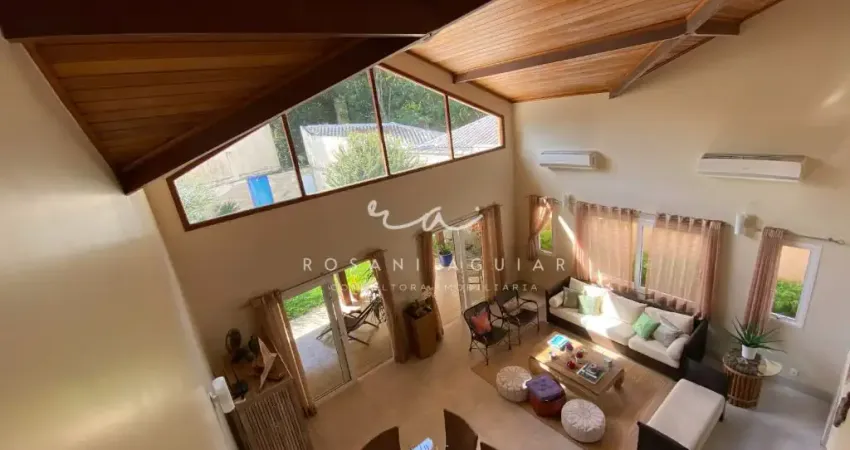 Casa com piscina, de 4 quartos, à venda no condomínio fazenda passaredo, na taquara em jacarepaguá