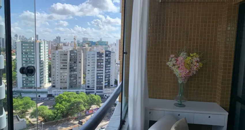 Apartamento reformado 2/4 com suíte, varanda e área de lazer na pituba