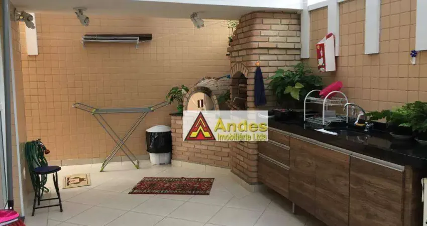 Sobrado com 3 suítes, 3 vagas, quintal com churrasqueira em condomínio com muito verde! à venda, 275 m² por R$ 1.580.000 - Tremembé - São Paulo/SP