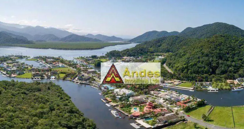 Marina do Guarujá Casa  Térrea Condominio Fechado 2.300m² a/t 400m² a/c 5 suítes 10 vagas  Pier à venda por R$ 8.500.000 - Marina Guarujá - Guarujá/SP