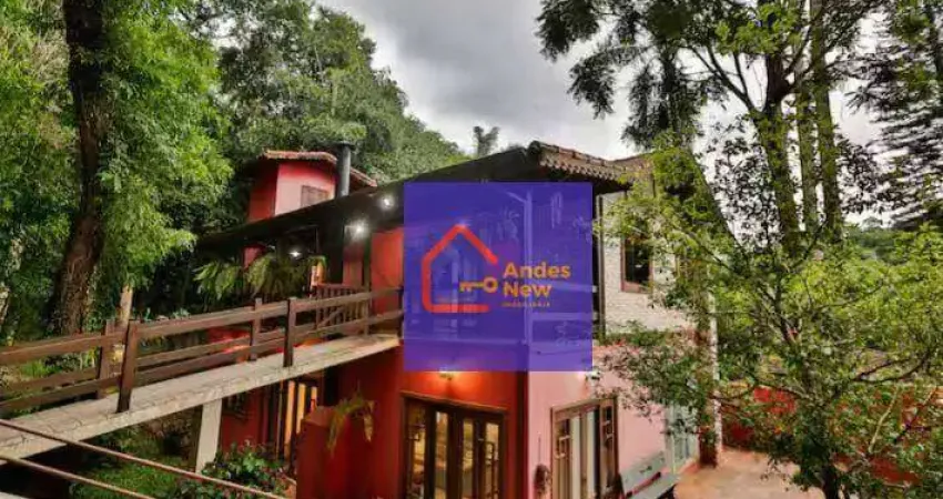 Belíssima Casa com 5 Suítes 1.900m² terreno 700m² a/c  à venda, por R$ 2.500.000 - Mairiporã - Mairiporã/SP