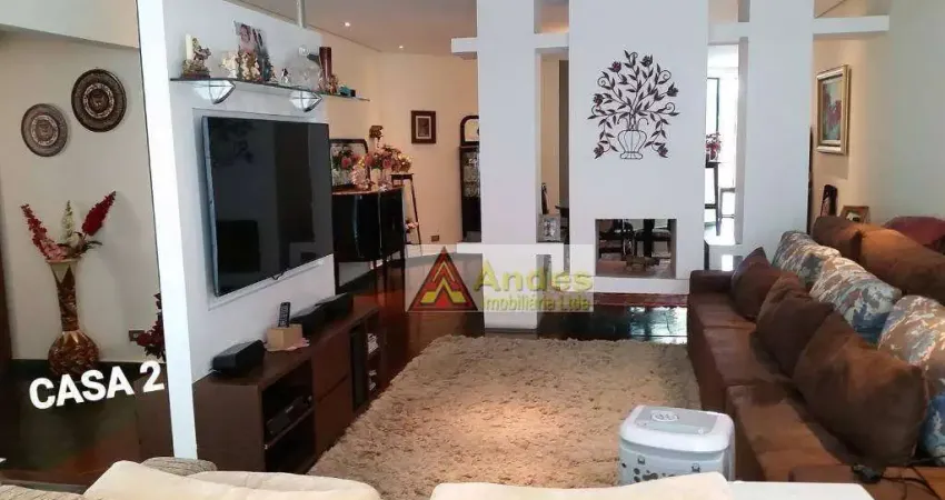 Magnífico sobrado em local nobre, com 4 suítes, escritório, duas varandas, sala ampla com lareira, lavabo, garagem para 6 autos.