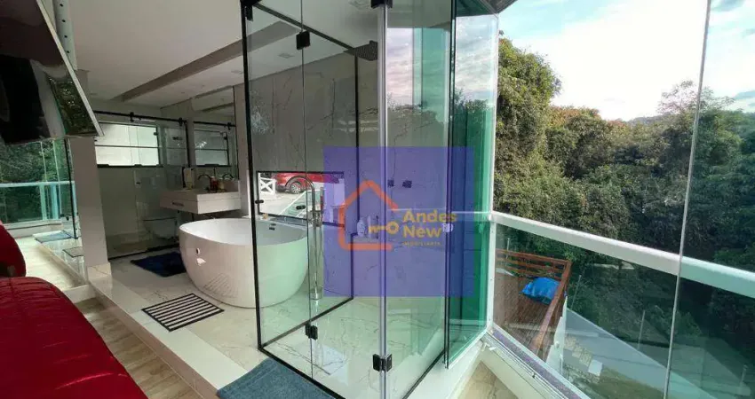 Luxuosa casa na serra da cantareira em condomínio 4 suítes, living conceito aberto, piscina e muito mais!