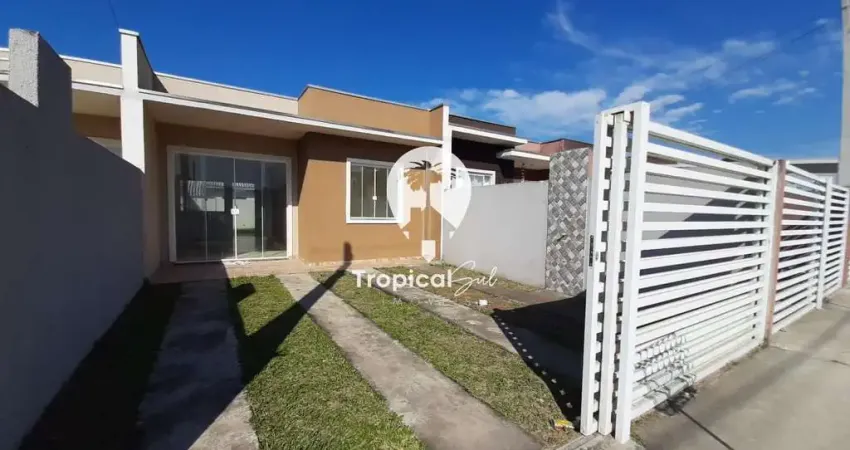 CASA À VENDA NO BALNEÁRIO CANOAS  Conforto e Praticidade