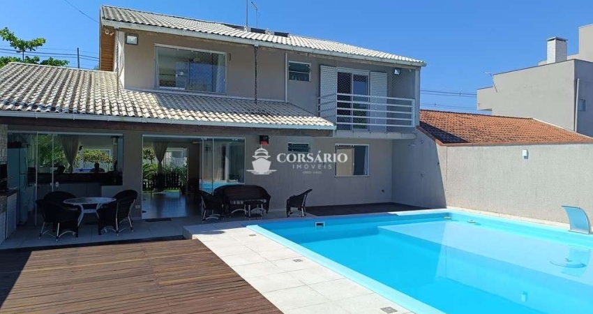Residência 05 suítes e piscina no Atami Sul
