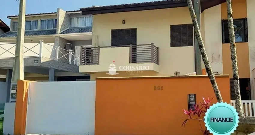 Casa com 3 quartos à venda na Rua Suíça, 351, Atami, Pontal do Paraná