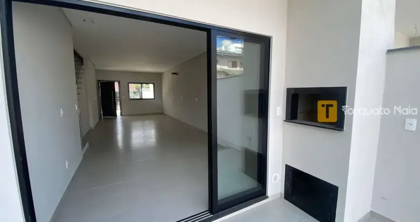 Casa com 3 quartos à venda na Rua Parintintins, 301, Costa e Silva, Joinville