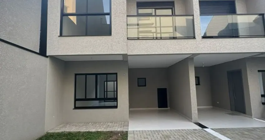 Sobrado triplex em condomínio com 3 vagas de garagem à venda no bairro Jardim das Américas