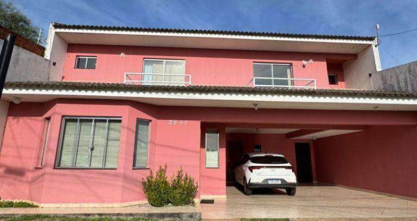 Sobrado com 3 dormitórios à venda, 250 m² por R$ 1.150.000,00 - Santa Cruz - Guarapuava/PR