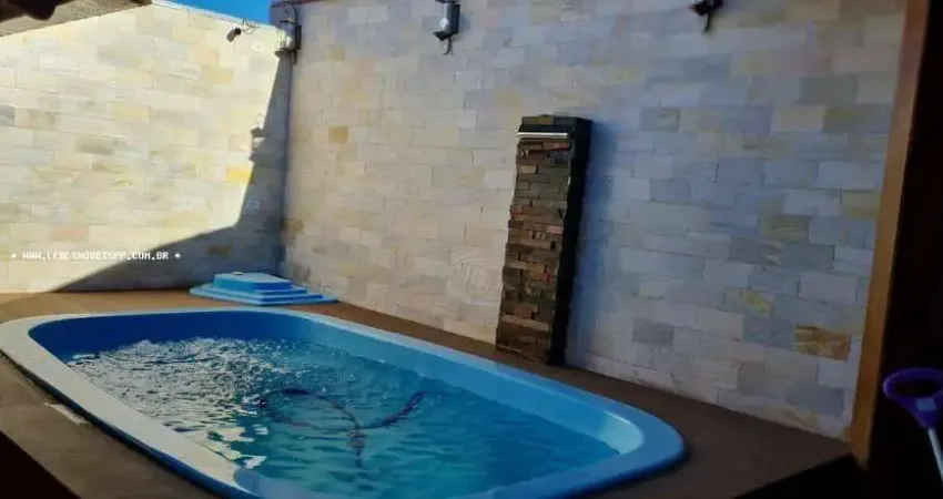 Casa para Venda em Regente Feijó, CENTRO, 3 dormitórios, 1 suíte, 2 banheiros, 4 vagas