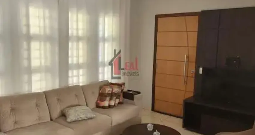Casa para Venda em Presidente Prudente, VITÓRIA RÉGIA, 3 dormitórios, 1 suíte, 3 banheiros, 2 vagas