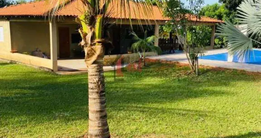 Chácara para Venda em Regente Feijó, CONDOMINIO JUBILEU, 4 dormitórios, 1 suíte, 3 banheiros, 2 vagas