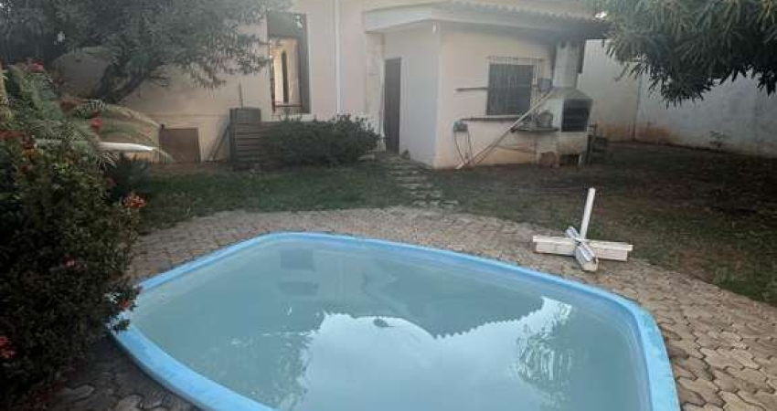Casa para Venda em Presidente Prudente, CEDRAL, 3 dormitórios, 1 suíte, 2 banheiros, 2 vagas