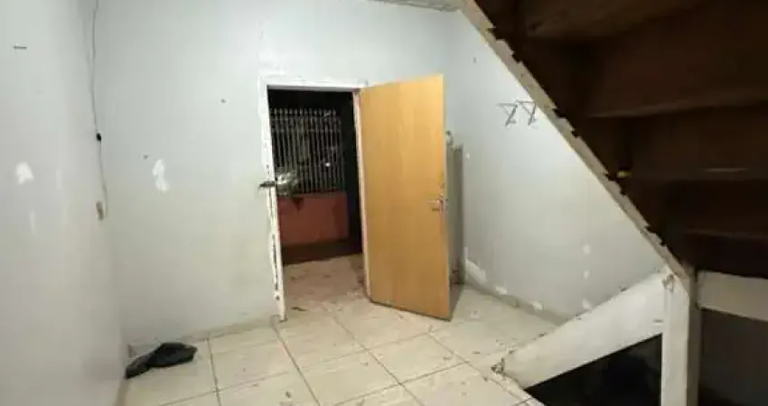 Casa para Locação em Presidente Prudente, CENTRO, 5 dormitórios, 1 banheiro, 1 vaga