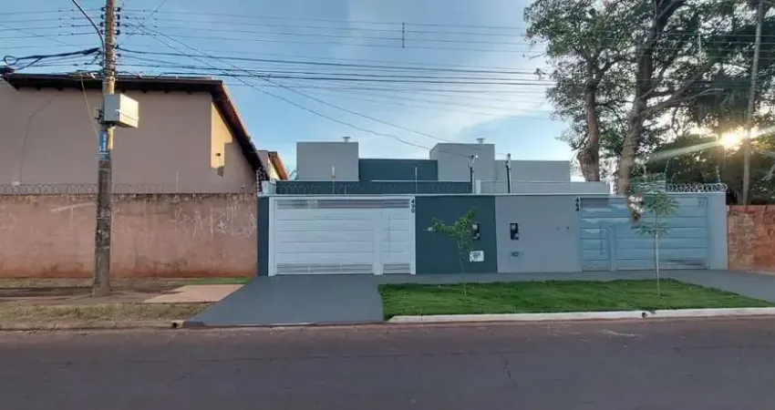 CASA À VENDA – MODERNA E COM 2 SUÍTES