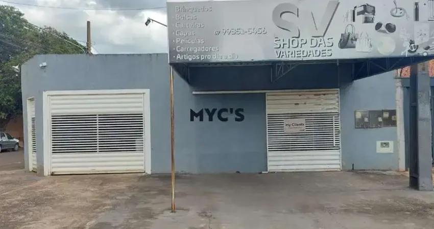 Casa com Edícula e Salão Comercial – Excelente Oportunidade em Rua Comercial!