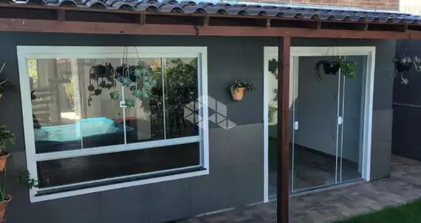 CASA SOBRADO COM PISCINA 3 DORMITORIOS /QUARTOS EM INGLESES/ FLORIANÓPOLIS  R$ 580.000,00