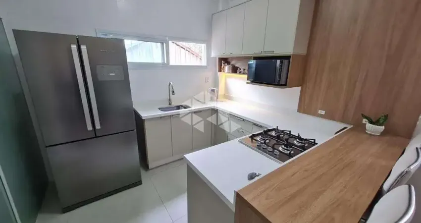 Casa Sobrado à Venda - Praia dos Ingleses - Florianópolis - R$ 620.000