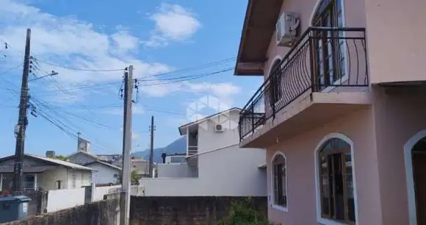 Casa sobrado com 4 quartos em rio grande, palhoça - r$ 756.000