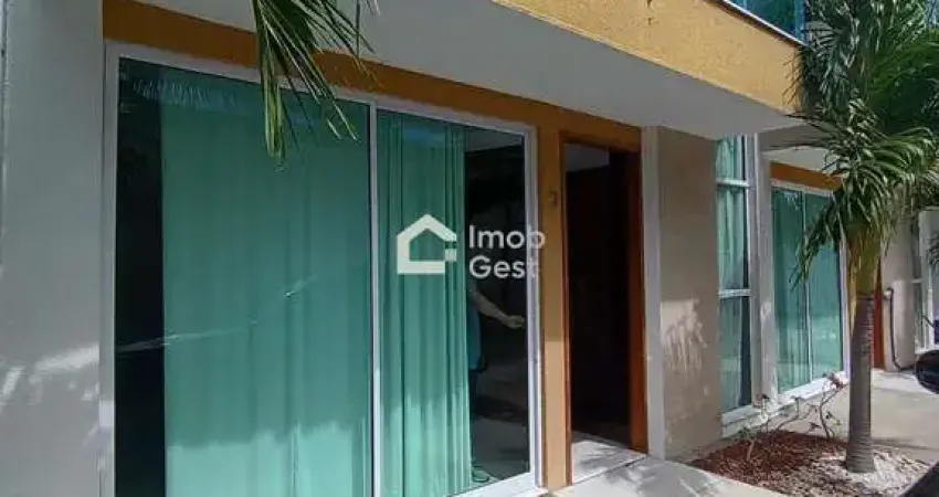 Casa em Condomínio Fechado em Capim Macio - 3 Suítes