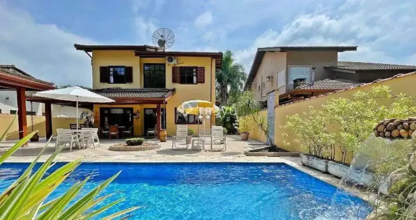 Casa à Venda com 3 quartos, 2 banheiros, 4 vagas e 202m² por R$ 3.000.000