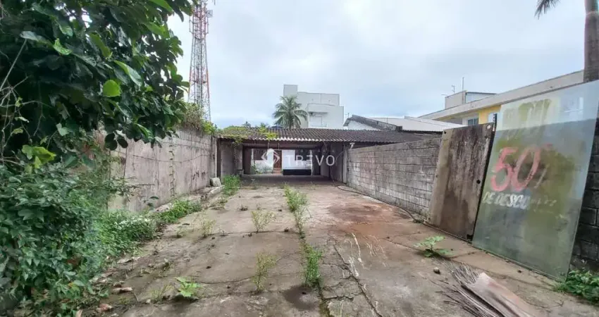 CASA À VENDA 3 DORM, 2 WC, 6 VAGAS, 395 m² TOTAL POR R$ 750.000 EM BERTIOGA/SP