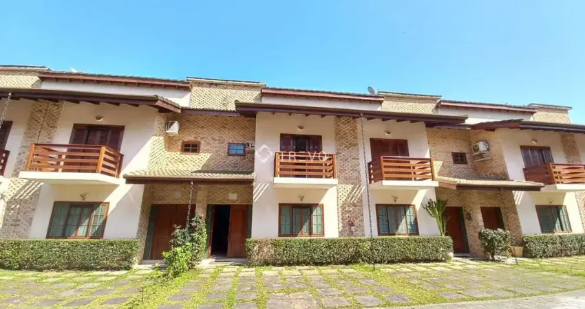 Sobrado triplex em villagio com 3 dorm/4 wc/2 vagas à venda em bertioga/sp