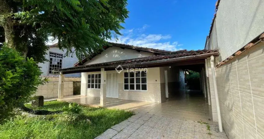 Casa térrea para locação anual 4 dorm, 2 wc, 5 vagas em bertioga/sp