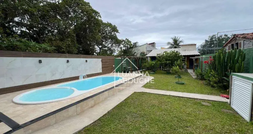 Casa à venda no Barroco, com 3 dormitórios, 210 m² por R$ 950.000 - Itaipuaçu - Maricá/RJ