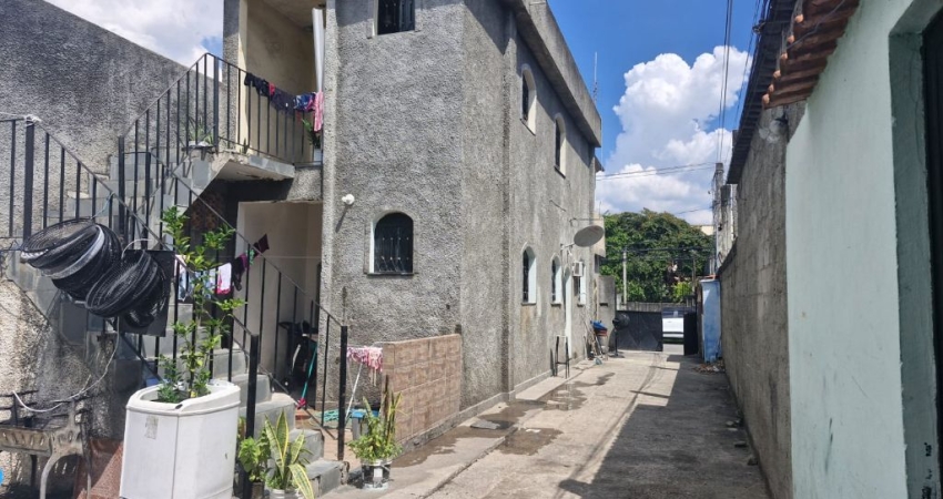 Atenção investidores!!! Campo Grande vendo urgente!!! conjunto de casas e lojas alugadas gerando Renda Recorente