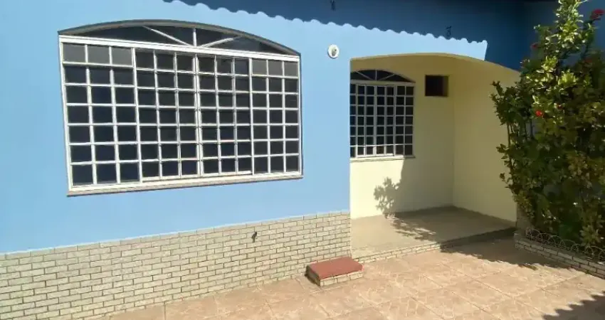 Casa 1 quarto na r. dom silvério - 10 min do centro de campo grande, á pé