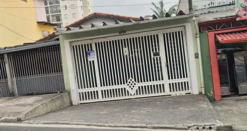 Casa linda e espaçosa com quintal ! a melhor opção da região, 212m² .