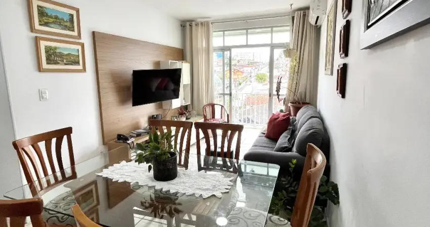 Apartamento 3 Dormitórios- Sacada- Próximo à Beira-Mar- São José- SC
