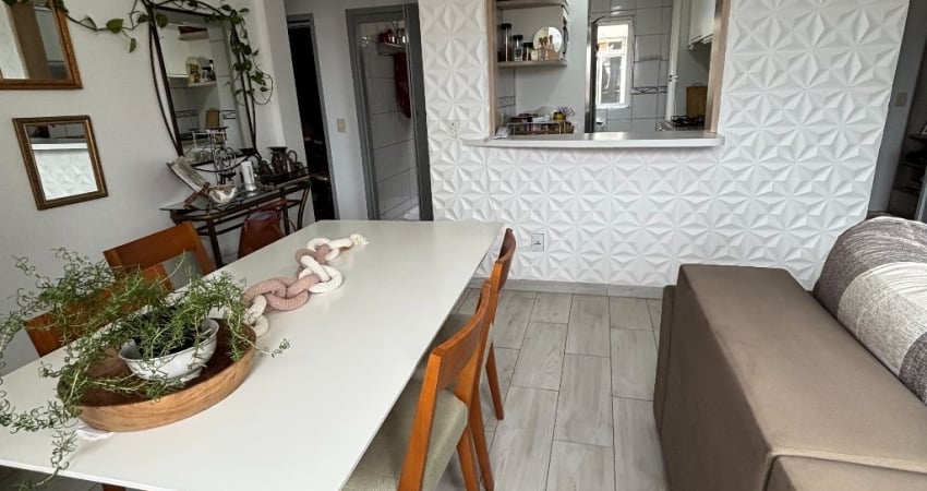 Apartamento de 2 Dormitórios/ Vaga / Excelente Posição Solar- Campinas - São José-SC