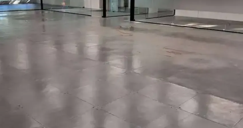Conjunto Comercial com 270 m² Para Locação no Green Valley , Alphaville