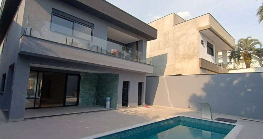 Casa Nova, Em Final de Acabamentos, Para Venda no Residencial 3, Alphaville