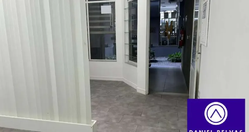 Loja  com 40 m² Para locação no Centro Comercial de Alphaville