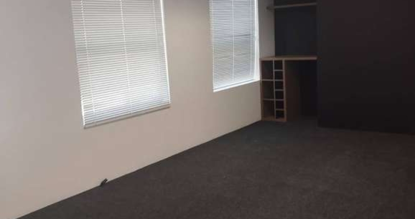 Sala Comercial de 126 m² Para Locação no Centro de Alphaville