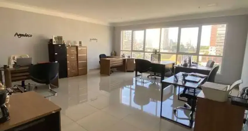 Sala Comercial com 42 m² Para Locação no Alpha Square