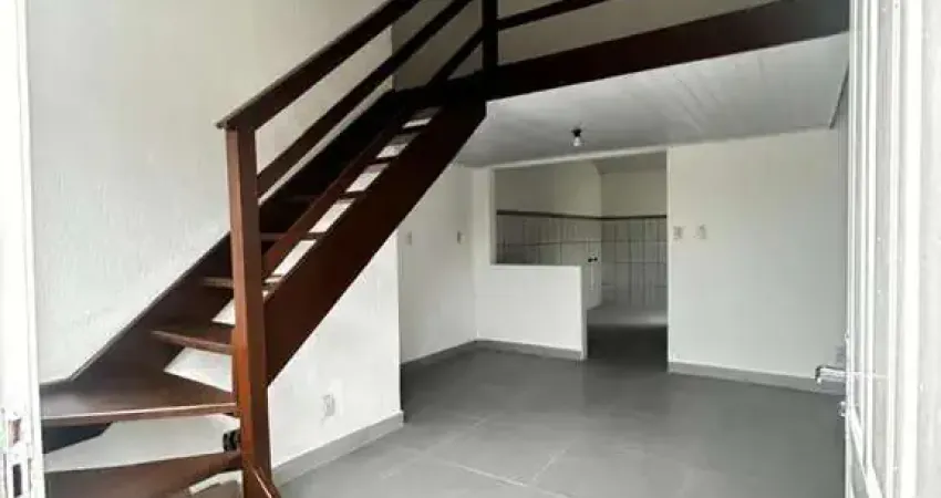 Casa para Venda em Canoas, Olaria, 3 dormitórios, 1 suíte, 2 banheiros, 2 vagas