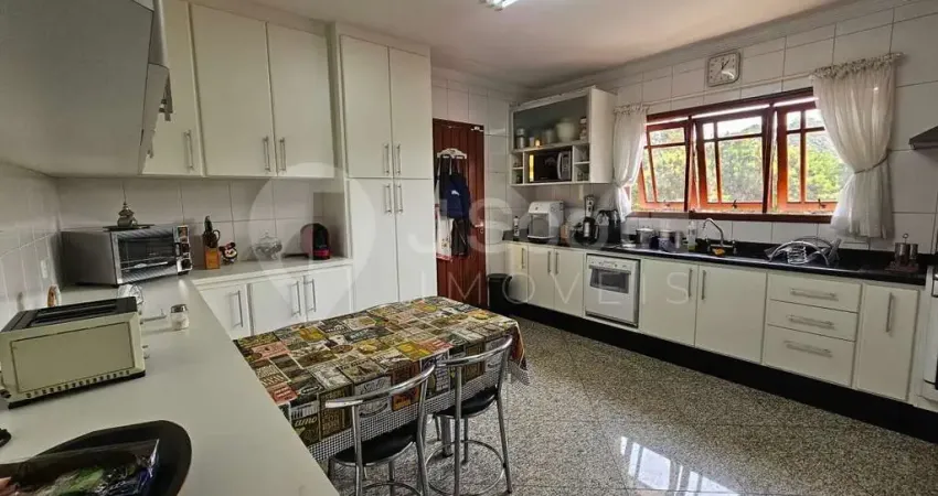 Sobrado a venda ou locação em rua tranquila no jardim marajoara rua edmundo luis de nobrega teixeira